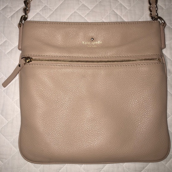 kate spade Handbags - Kate Spade Tan Crossbody